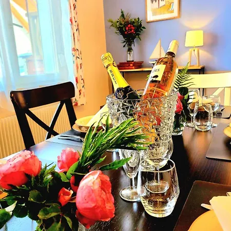 La Brainoise Maison Familiale Chaleureuse Avec Jardin Et Sauvage Vakantiehuis