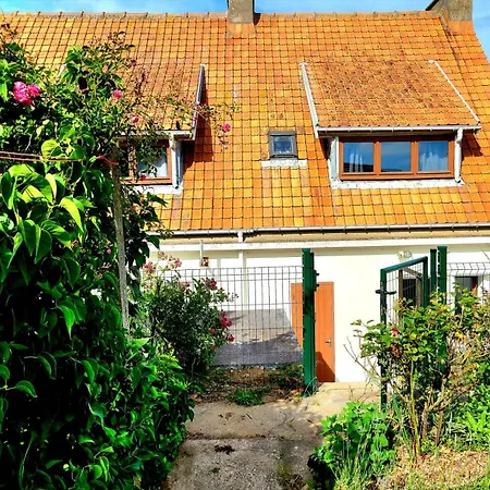 La Brainoise Maison Familiale Chaleureuse Avec Jardin Et Sauvage